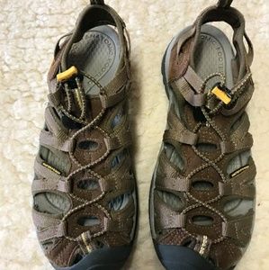 Women's Keen Whisper Brown/Liquer Sandal Size 8